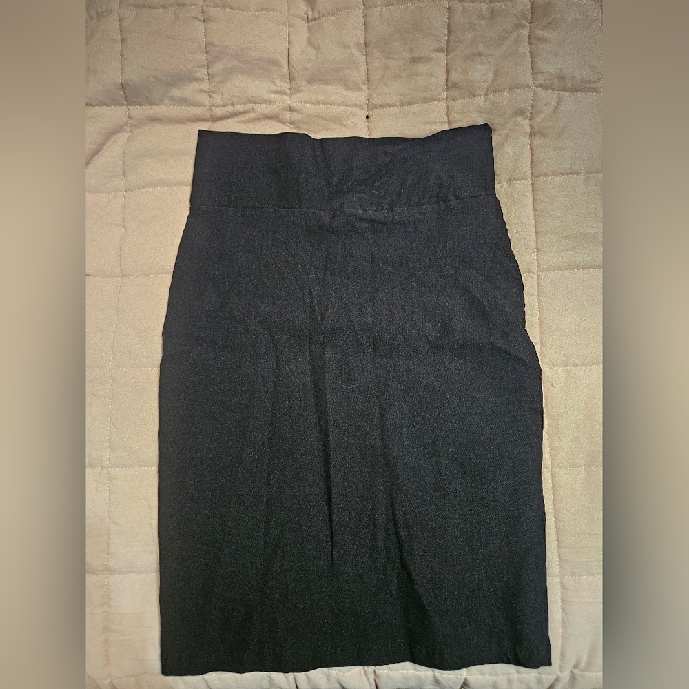 Elegant Black Pencil Skirt